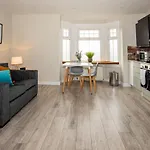Bright And Luxurious Flat In The Heart Of Reading