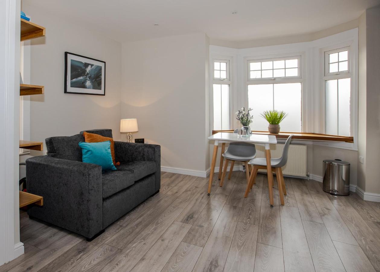Bright And Luxurious Flat In The Heart Of * Reading