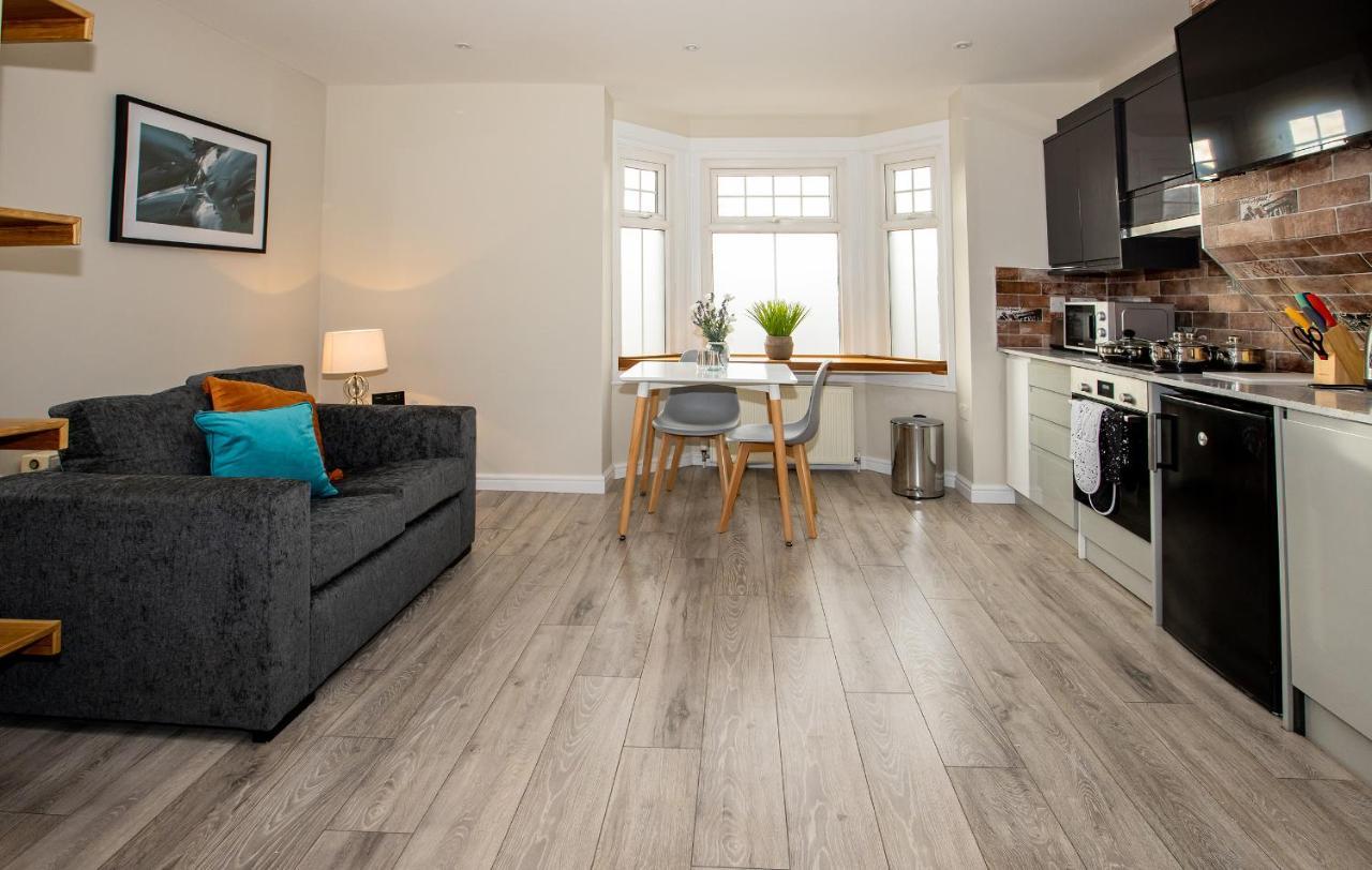 Bright And Luxurious Flat In The Heart Of Apartment Reading